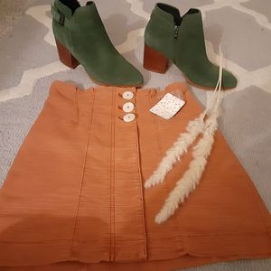 Marc Fisher  green suede boots 10